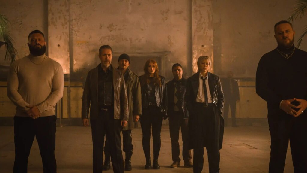 Deep Cover Review Still 4