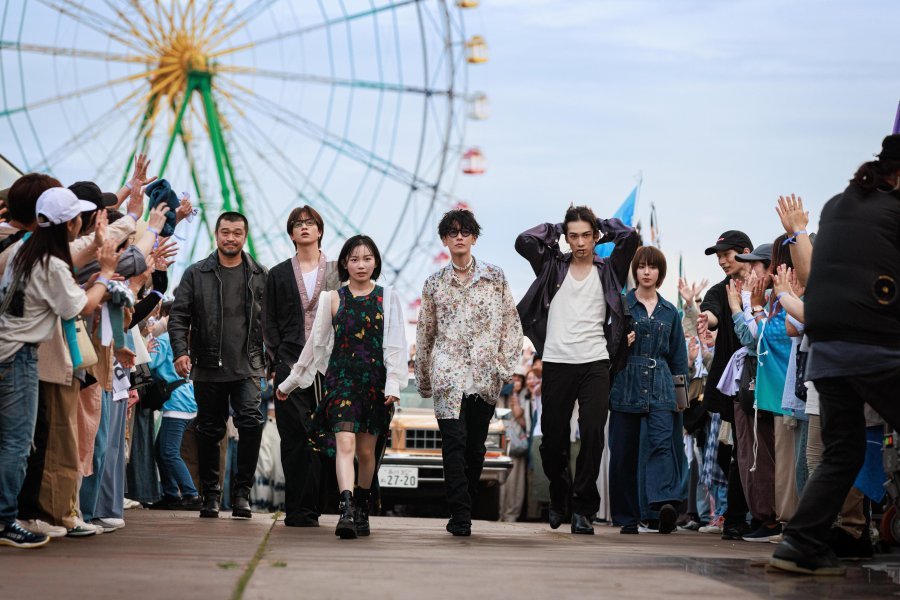 Glass Heart Review Still 2