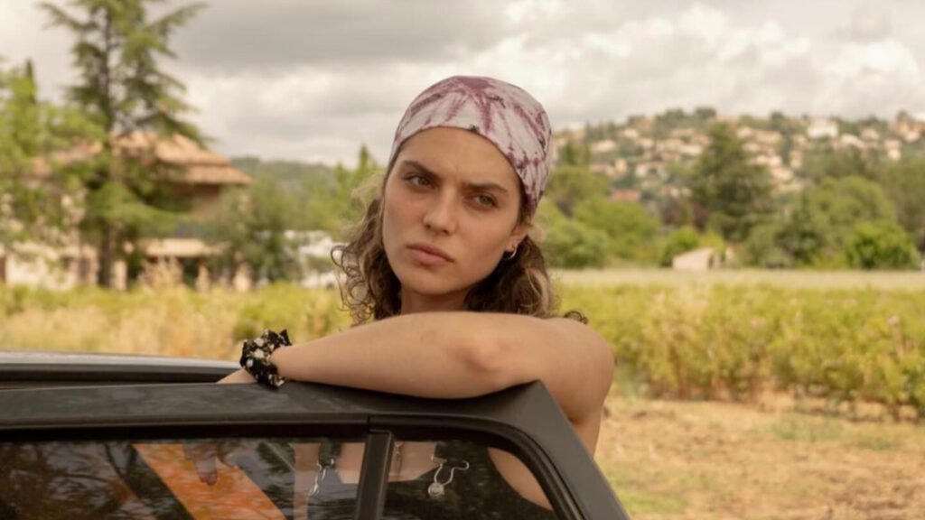 Under a Dark Sun Review Still 3