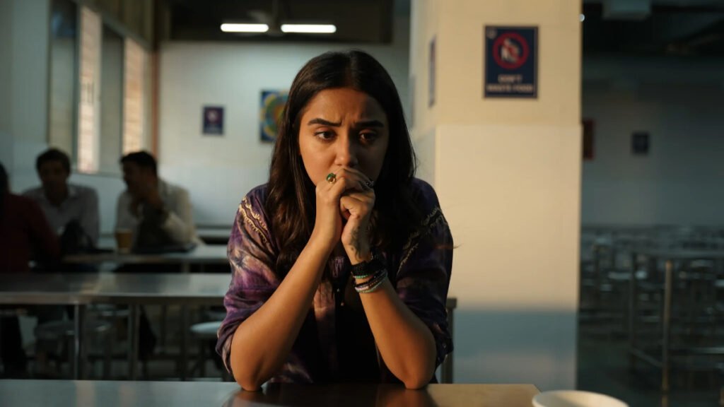 Andhera Review Still 2