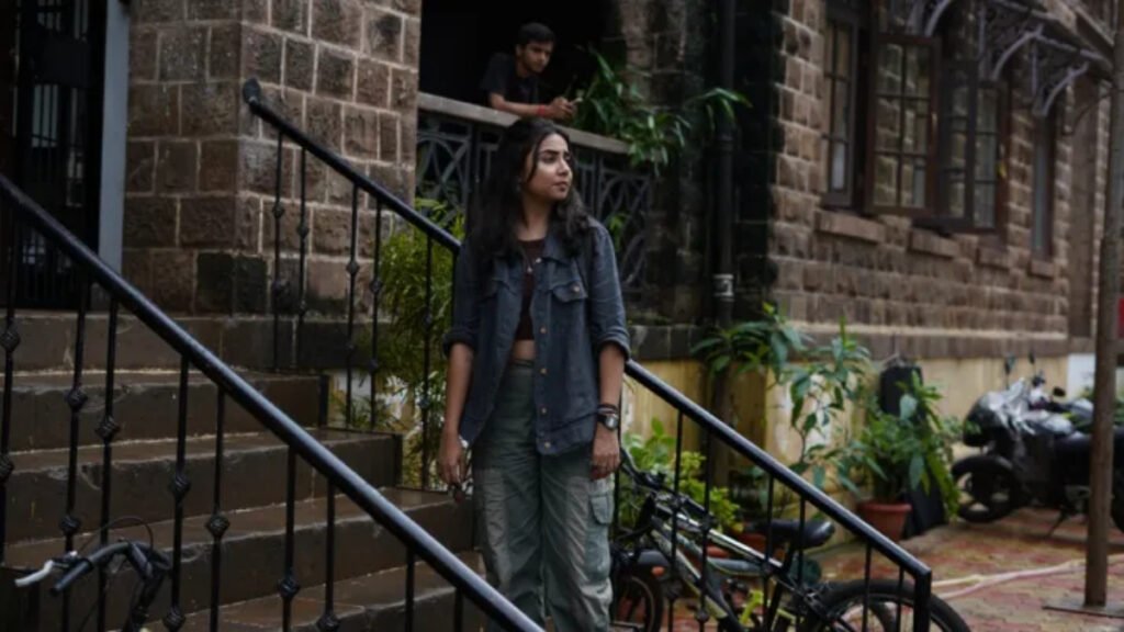Andhera Review Still 4