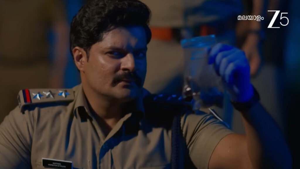 Kammattam Review Still 4