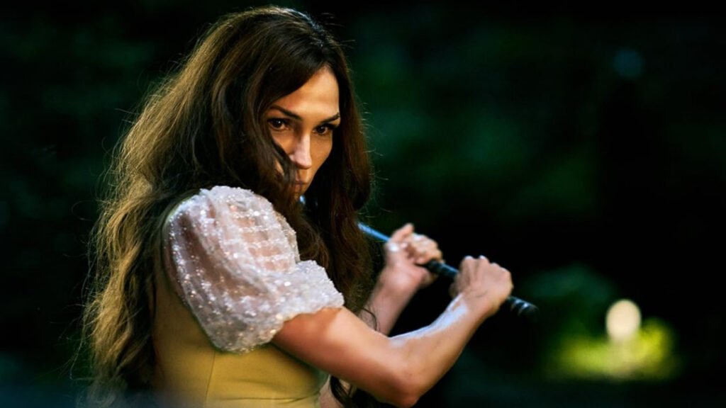 Amsterdam Empire Review Still 3