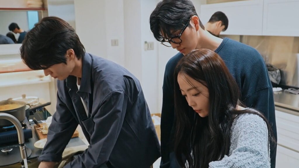 EXchange Season 4 Episode 1 Still 2