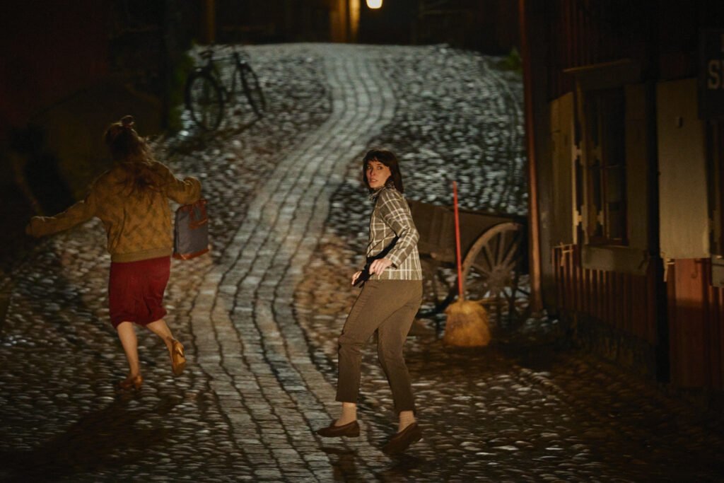 The New Force Review Still 4