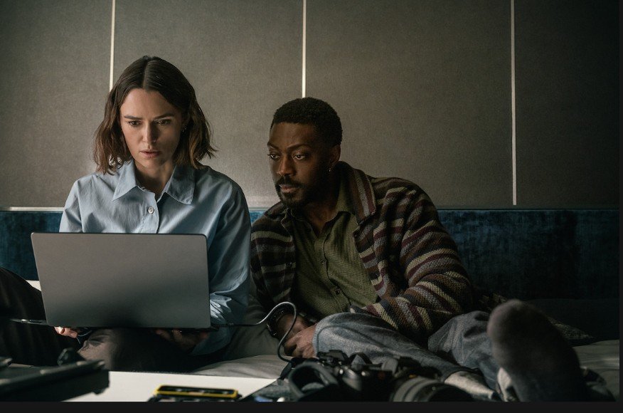 The Woman in Cabin 10 Review Still 2
