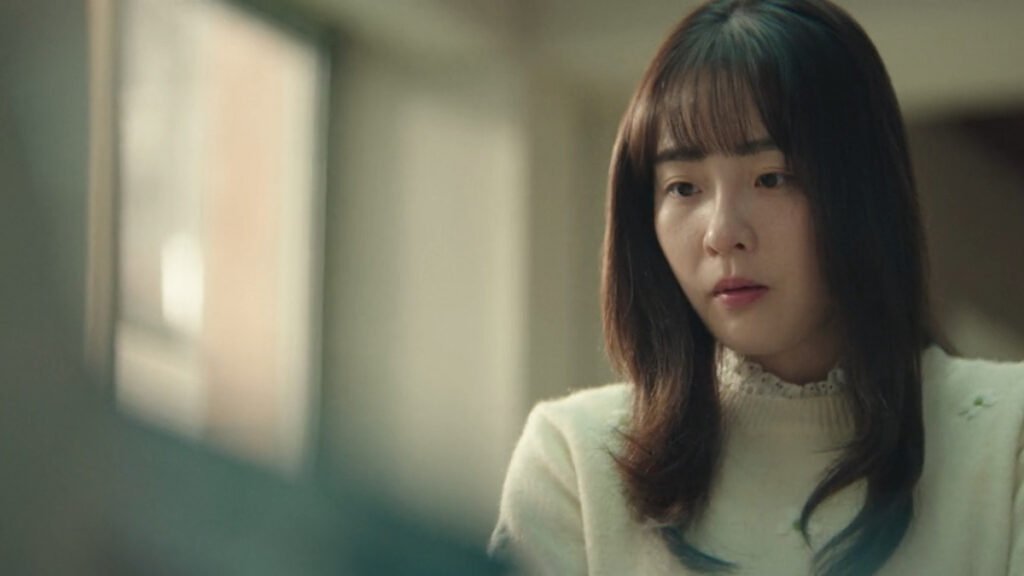 Typhoon Family Episode 1 Still 3