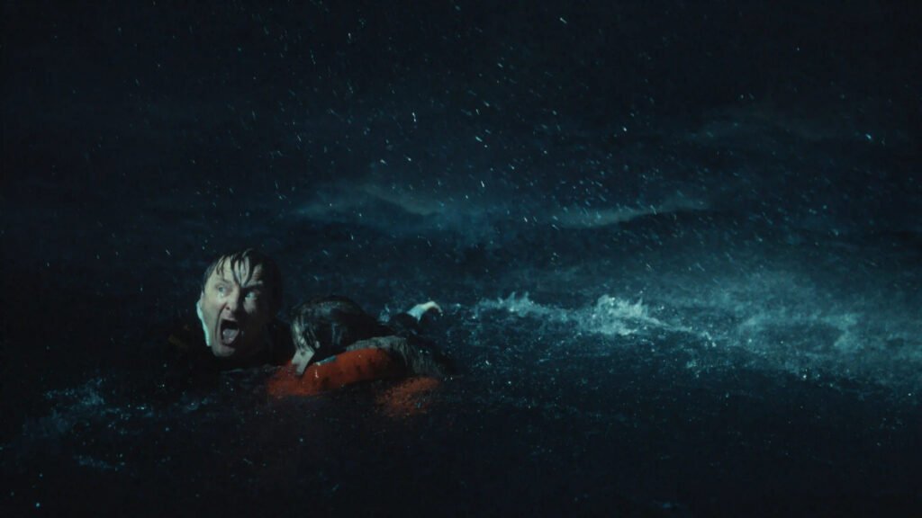 Heweliusz Review Still 4