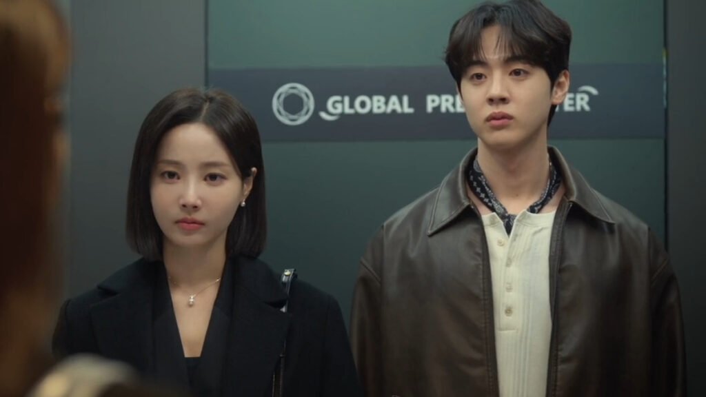 Love Phobia Episode 1 Still 2