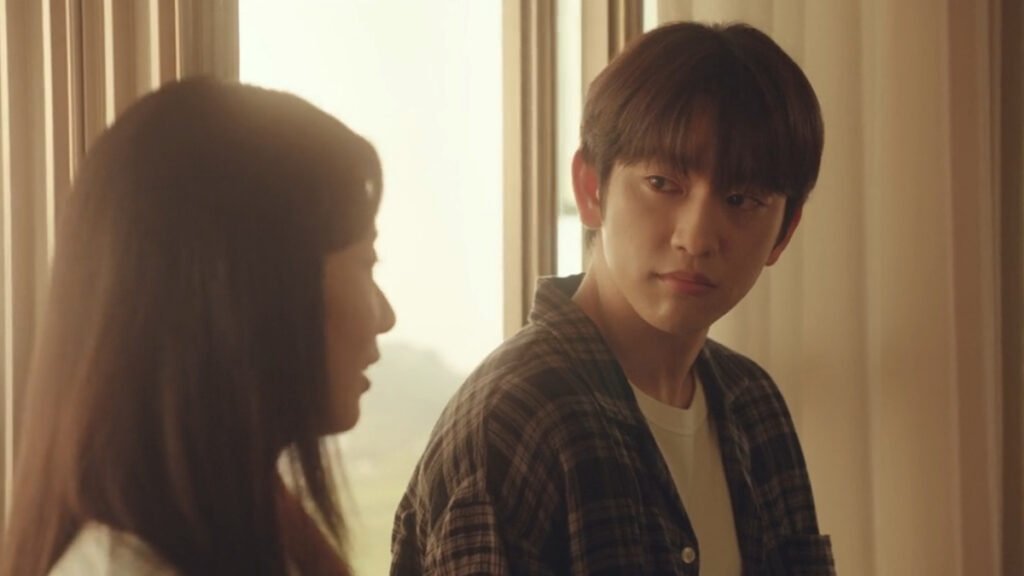 Still Shining Episode 1 Still 2