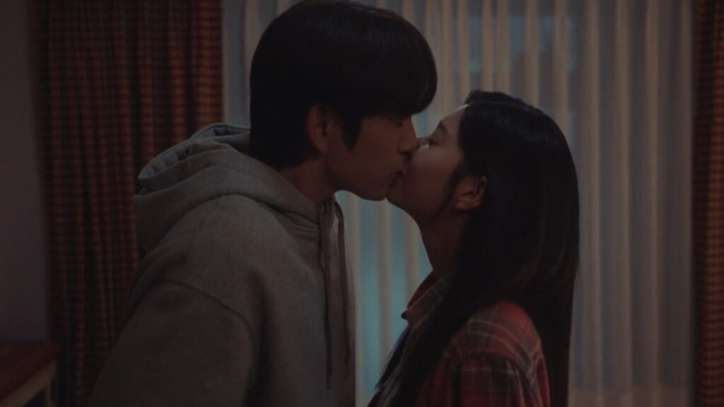 Still Shining Episode 2 Still 4