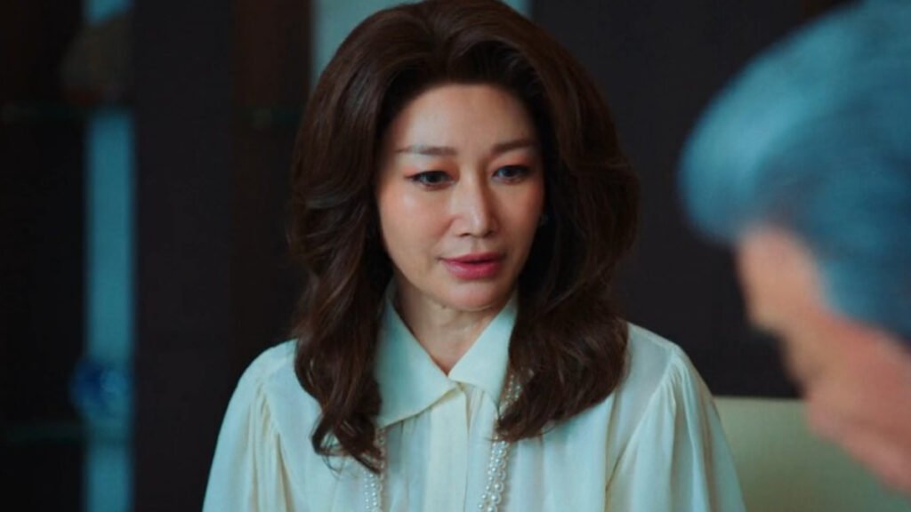 Undercover Miss Hong Ending Explained Still 3