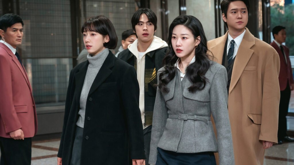 Undercover Miss Hong Ending Explained Still 8