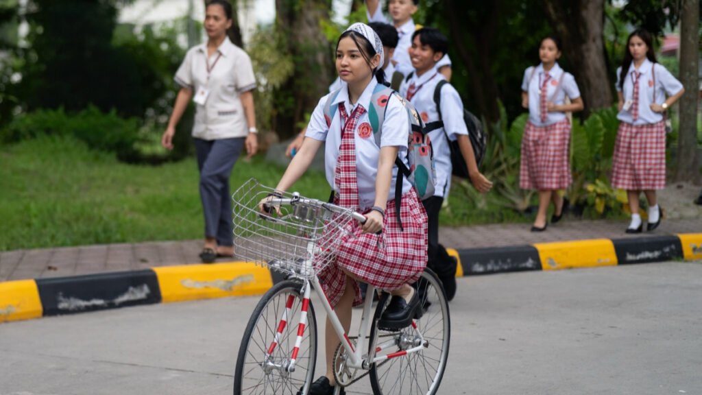 18th Rose Review Still 1