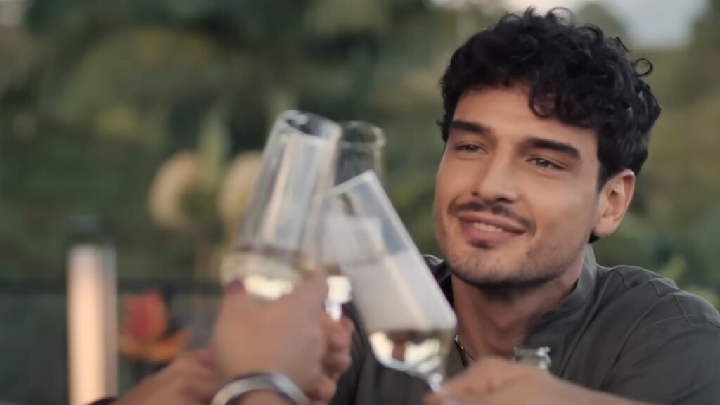 Fake Profile Season 3 Review Still 5