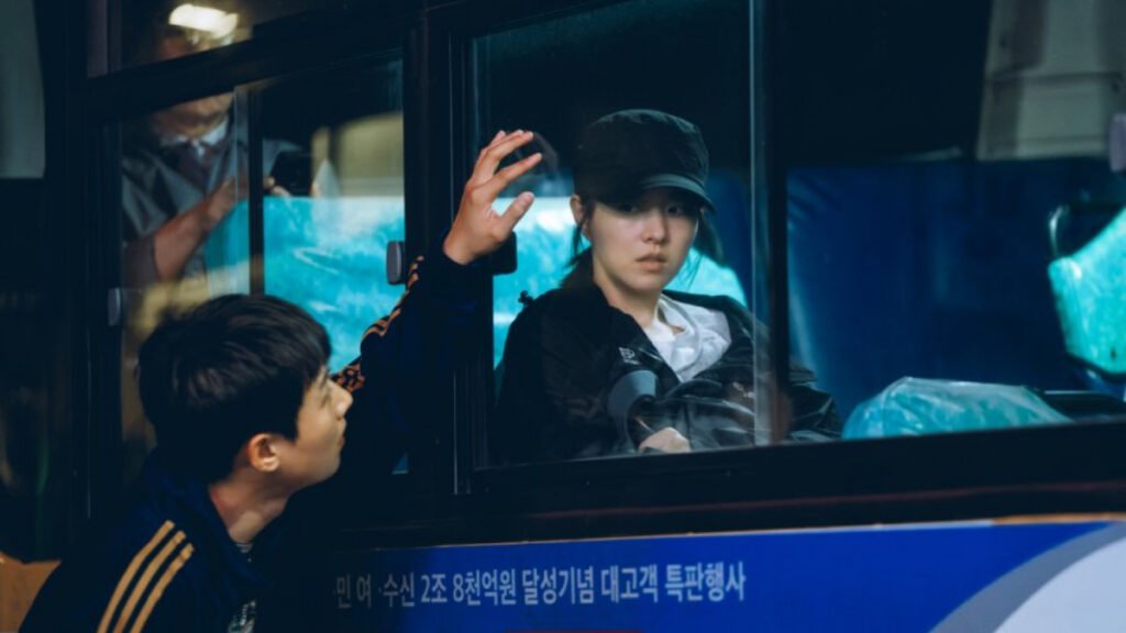 Gold Land Episode 2 Still 6