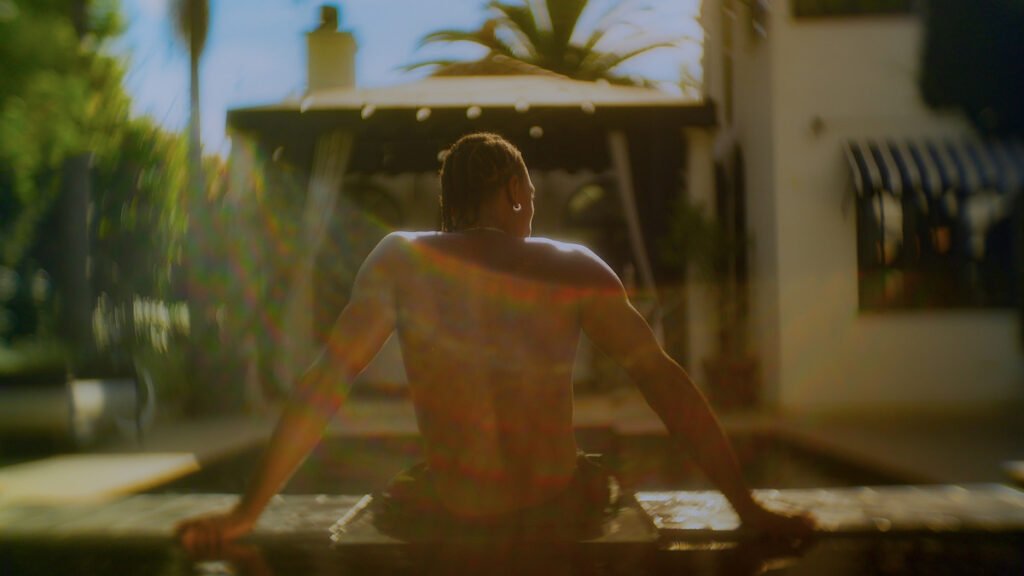 Calabasas Confidential Review Still 3
