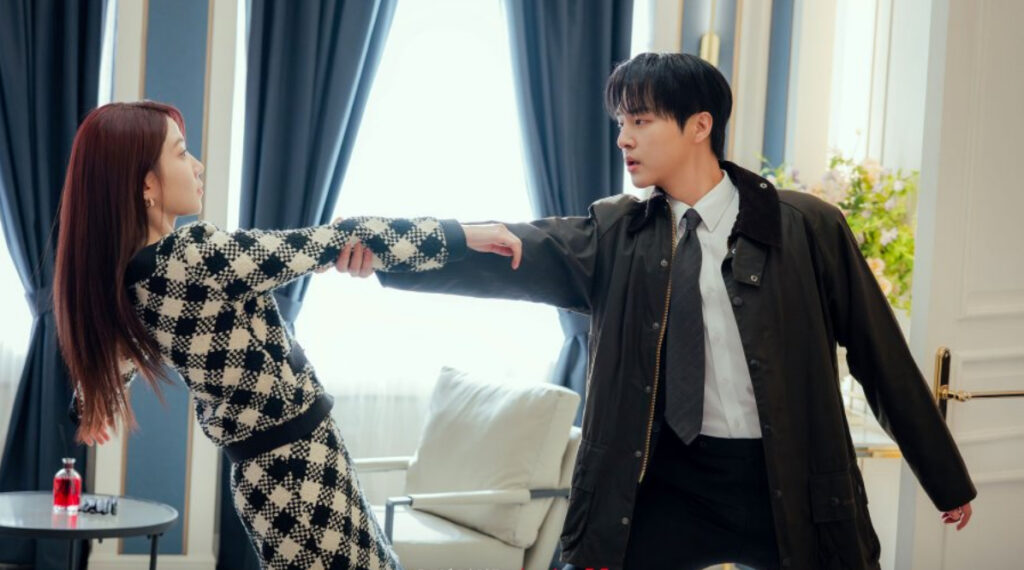 Spooky in Love Episode 2 Still 4