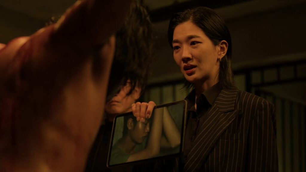 A Shop for Killers Season 2 Episode 6 Still 5