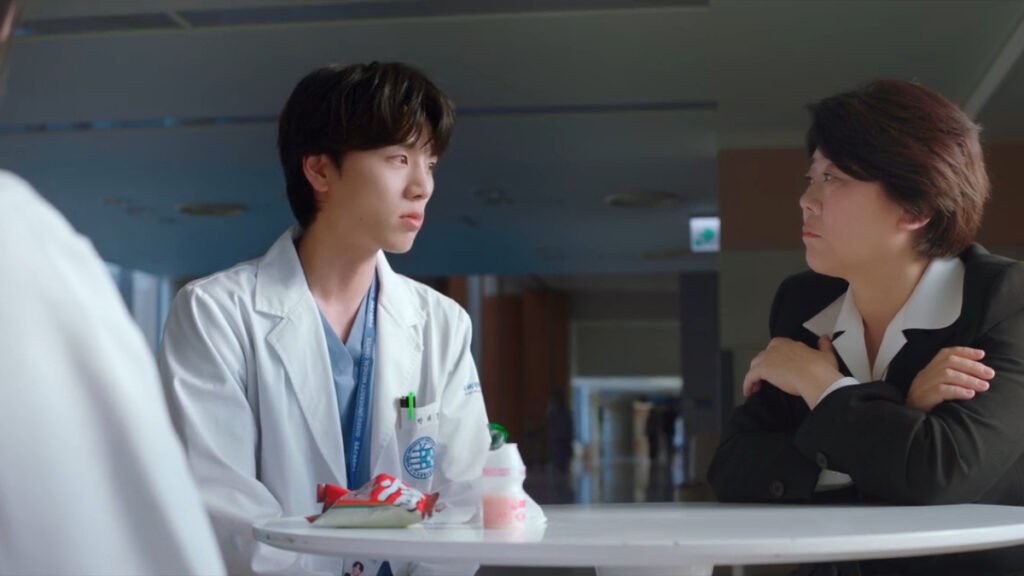 Doctor X: Mafia in White Episode 3 Recap Still 4
